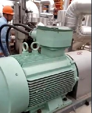 大型乳化泵運行現(xiàn)場